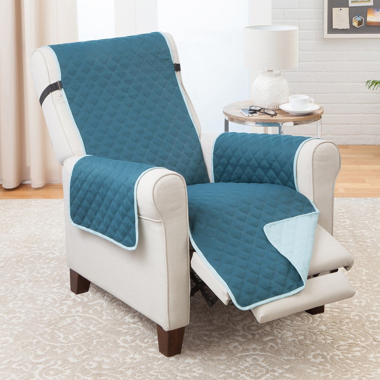 Extra Large Quilted Recliner Protector With Pockets