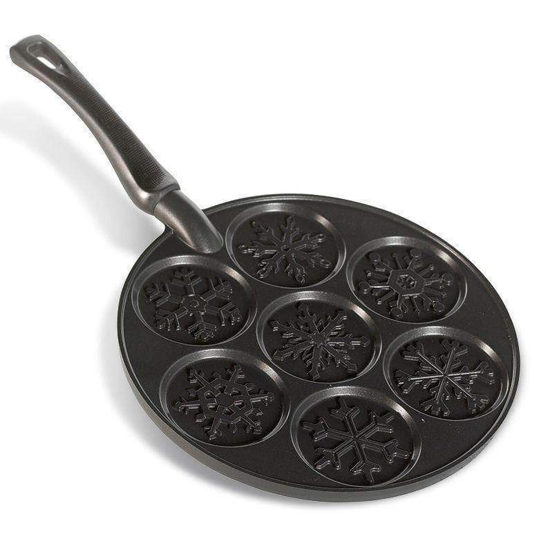 Snowflakes Pancake Pan by Nordicware 01945M
